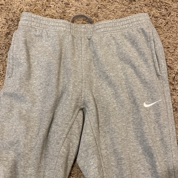 Nike grey sweatpants - Picture 2 of 5